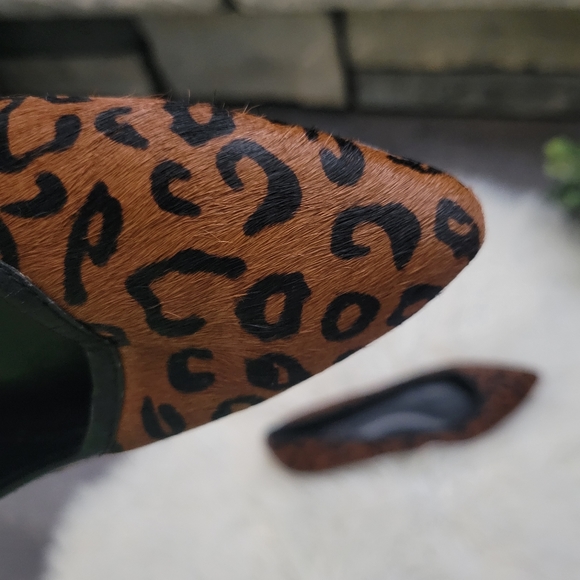 Ann Taylor Loft Point Toe Leopard Texture Print Flats Size 9 - Picture 12 of 12